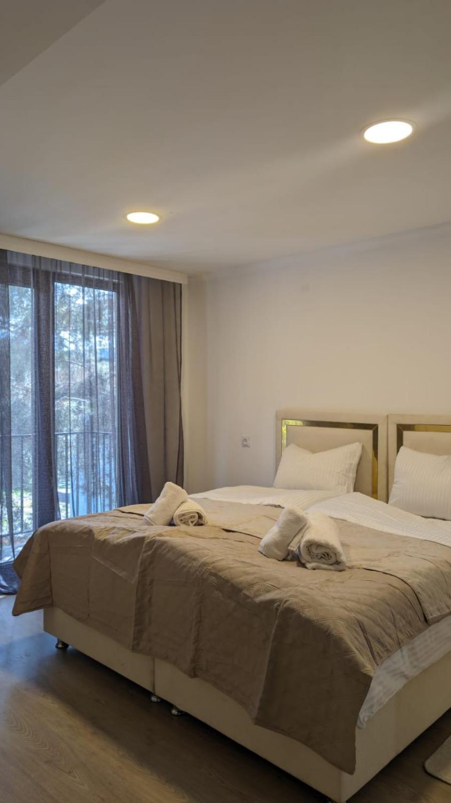 Shara Hotel Mestia Exterior photo